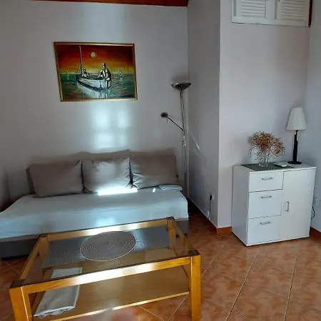 With Parking Space - 24737 Apartmán